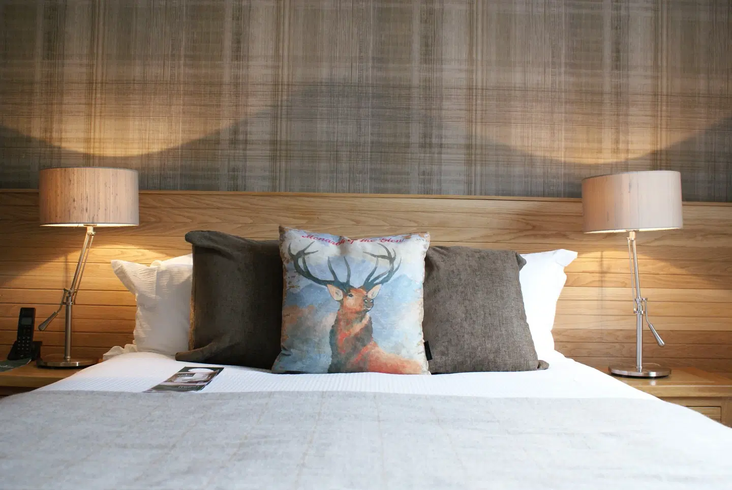 Glen Mhor Hotel & Apartments ROOM_EXAMPLE