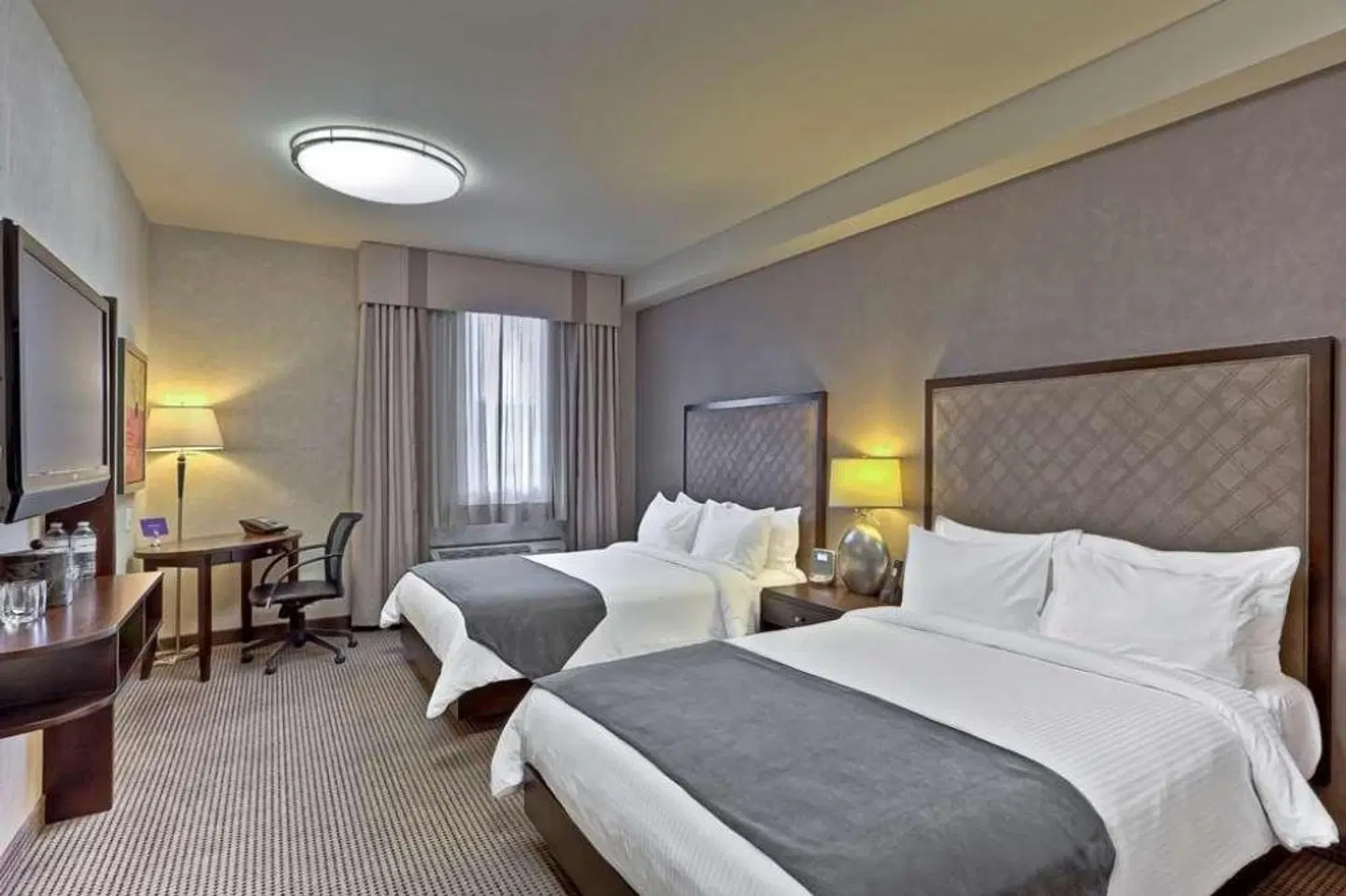 Acclaim Hotel Calgary Airport ROOM_EXAMPLE