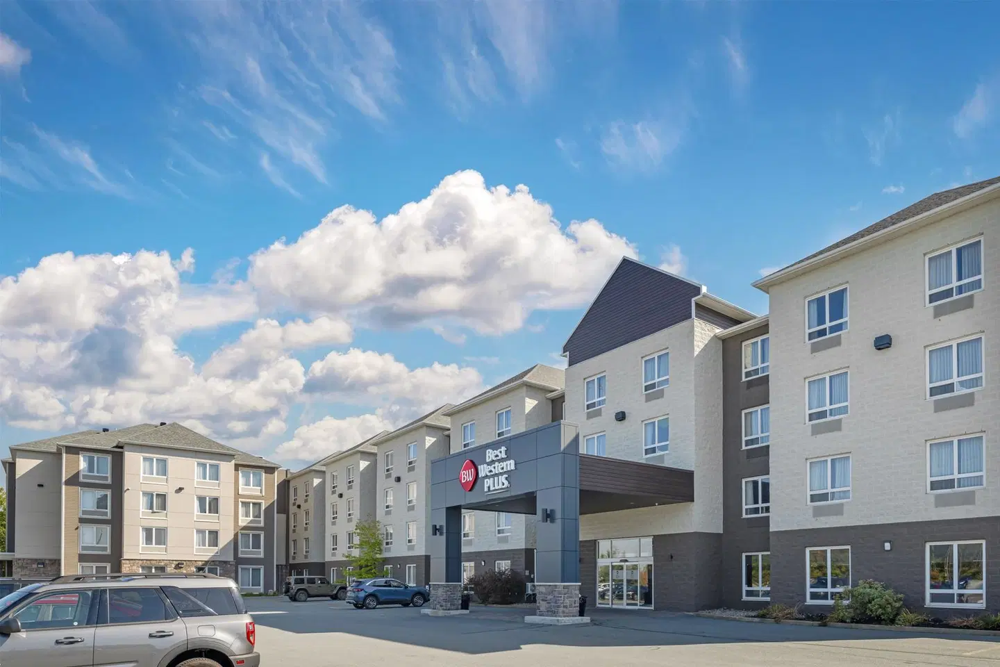 Best Western Plus Dartmouth Hotel & Suites EXTERIOR