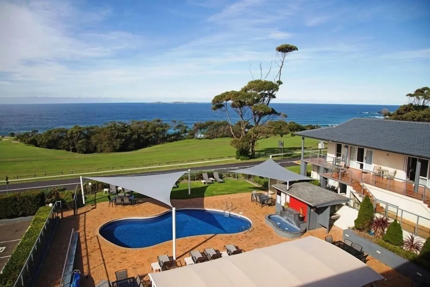 Amooran Oceanside Apartments and Motel OUTDOOR_POOL