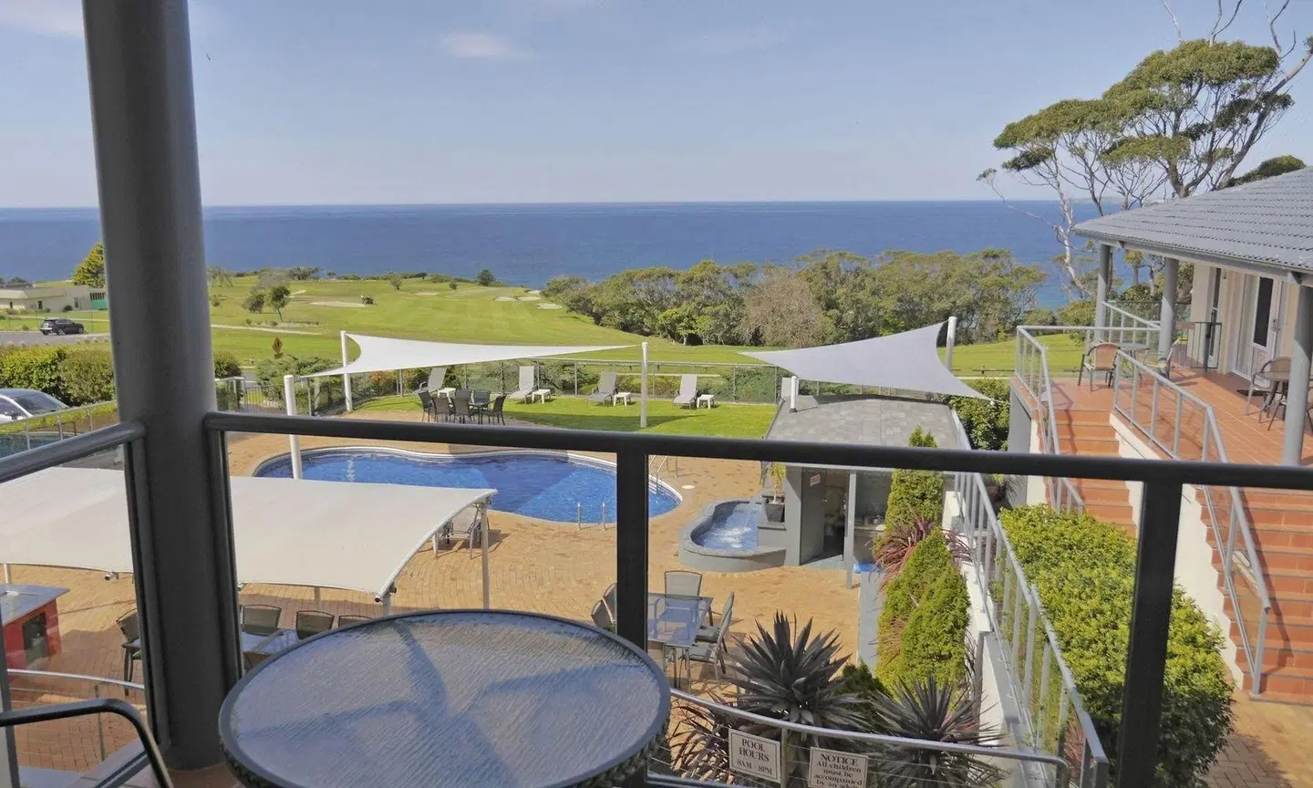 Amooran Oceanside Apartments and Motel OUTDOOR_POOL