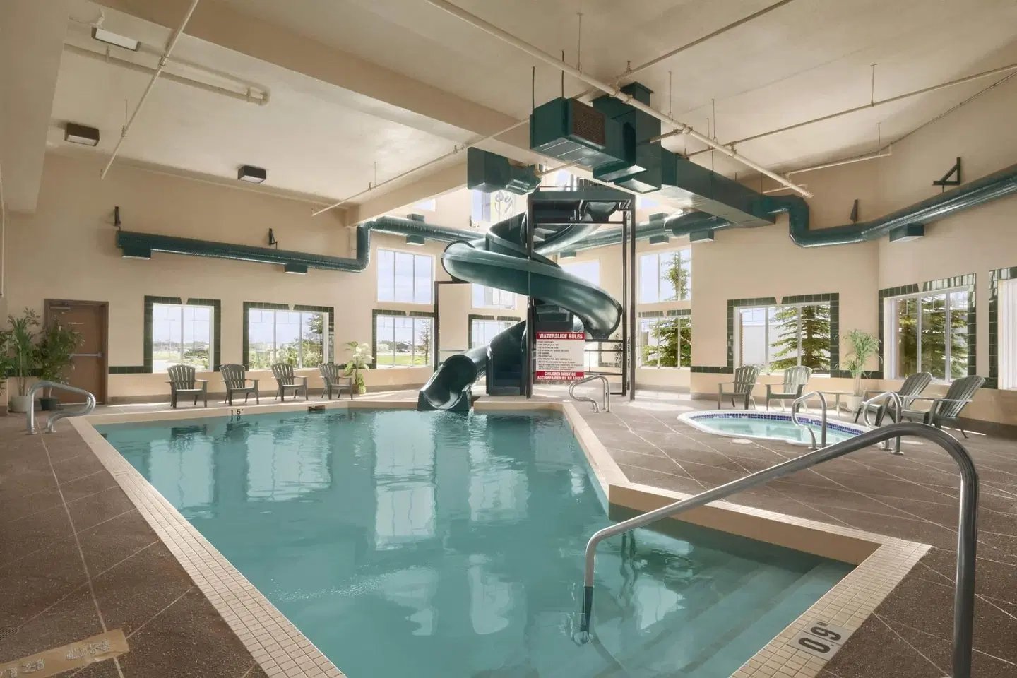 Super 8 by Wyndham Fort St. John BC Hallenbad