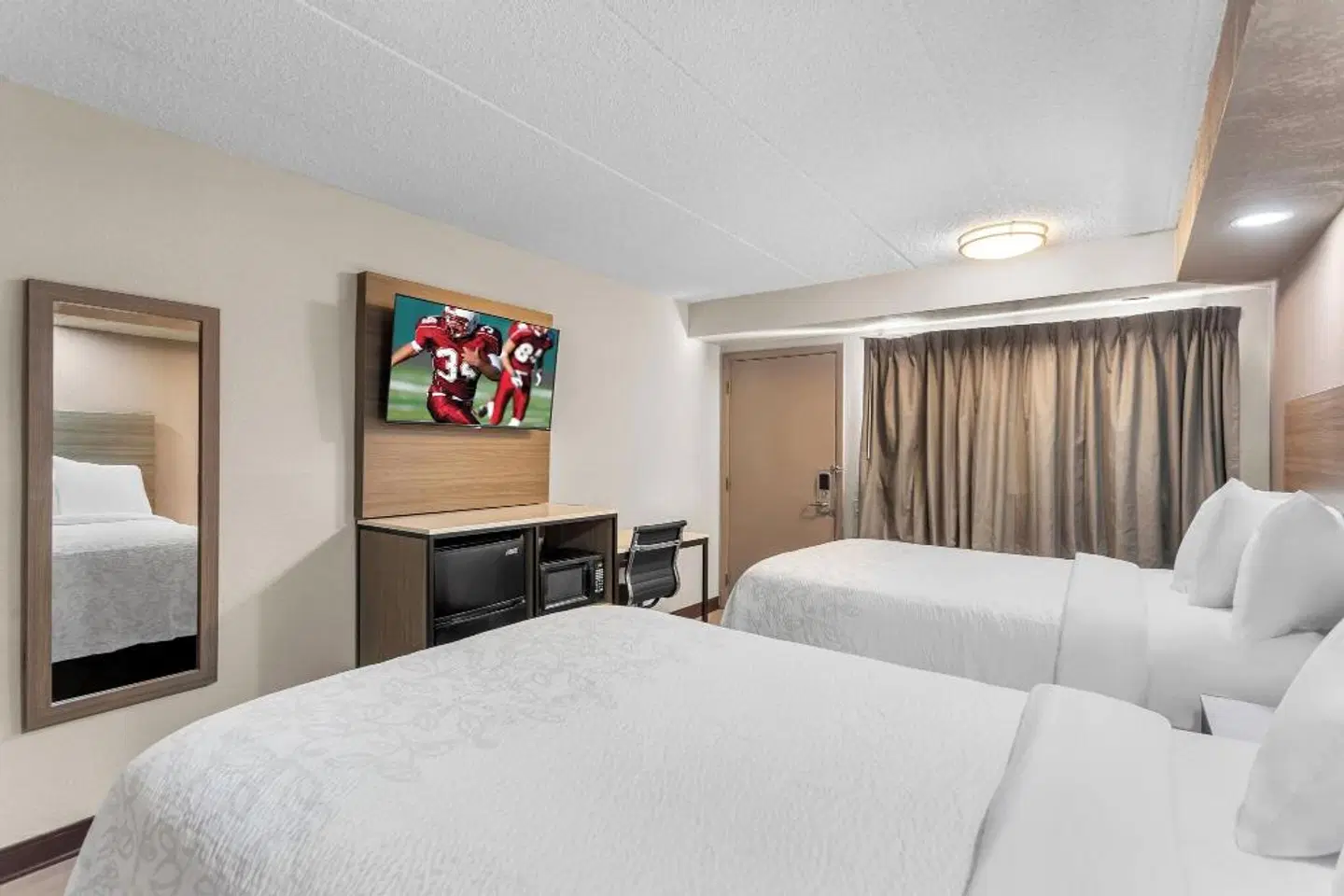 Red Roof PLUS+ Chicago - Hoffman Estates ROOM_EXAMPLE