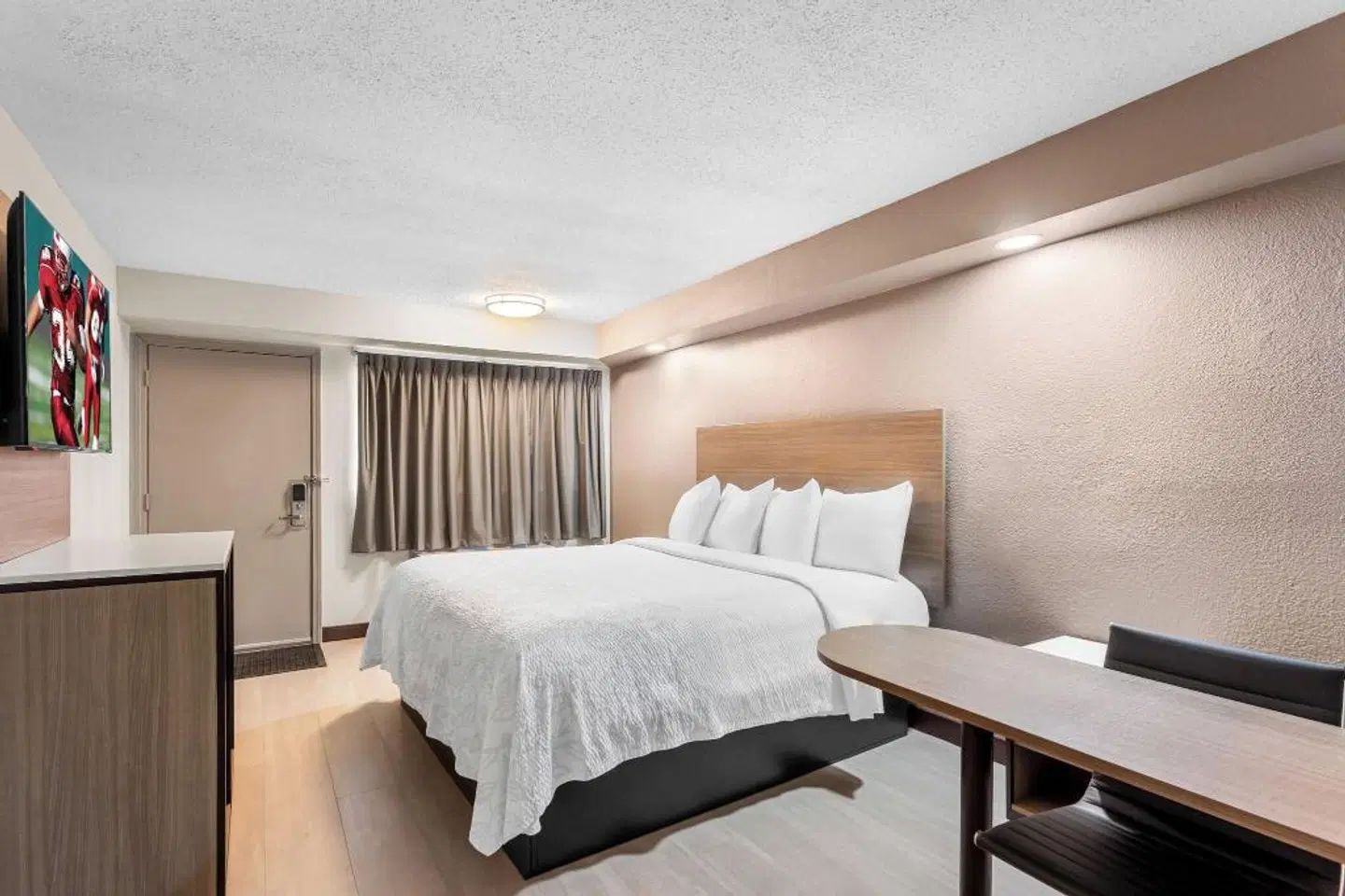 Red Roof PLUS+ Chicago - Hoffman Estates ROOM_EXAMPLE