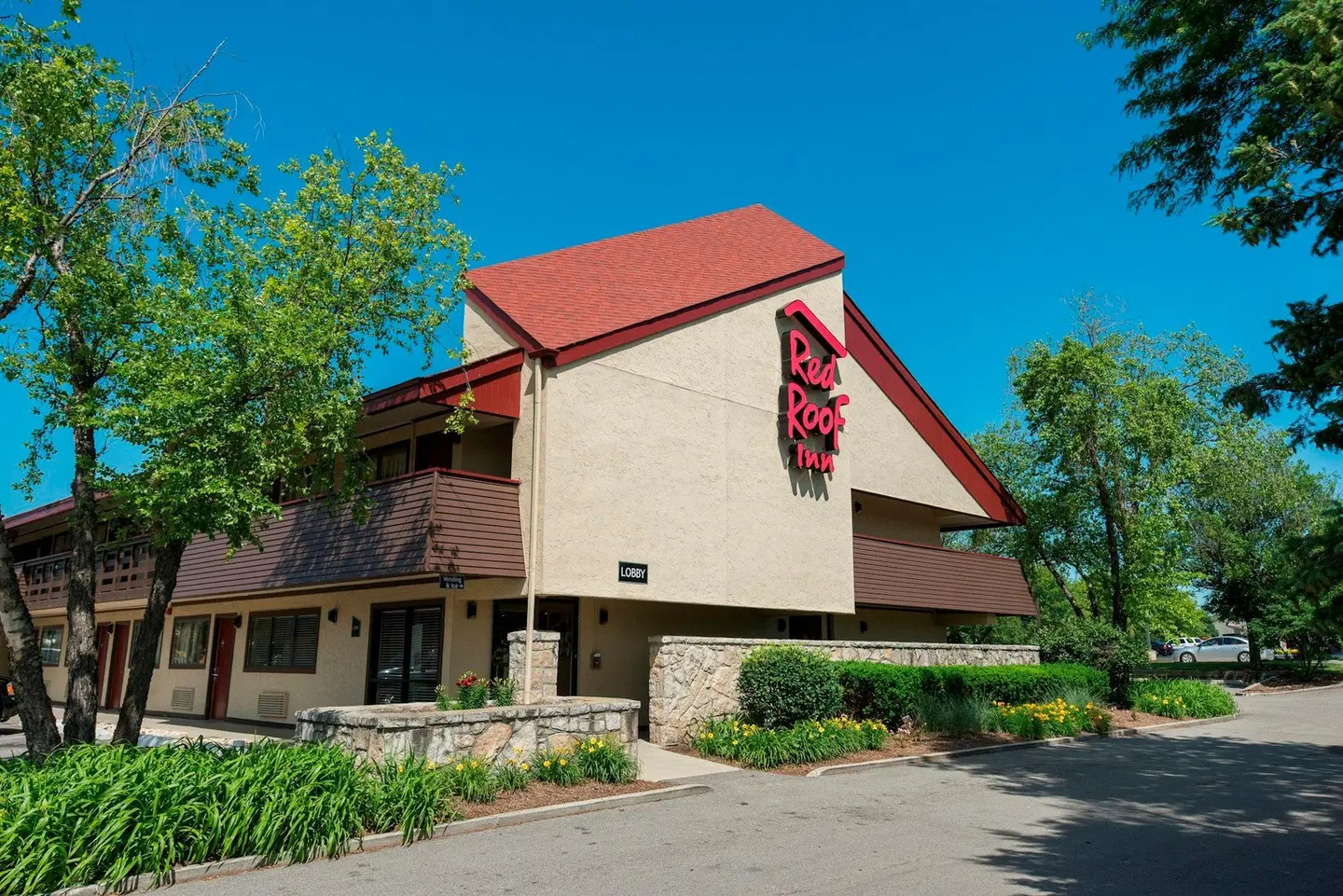 Red Roof Inn Rockford EXTERIOR