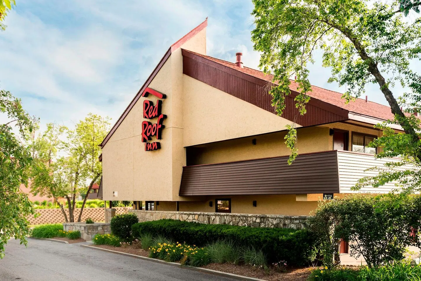 Red Roof Inn Rockford EXTERIOR
