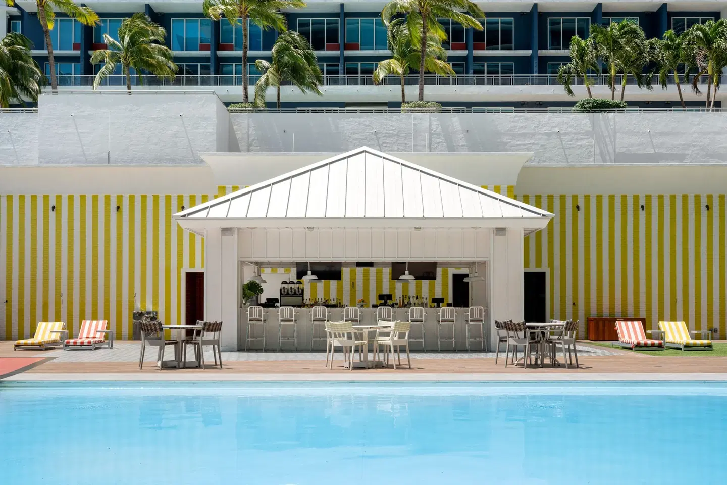 DUA Miami, Autograph Collection OUTDOOR_POOL