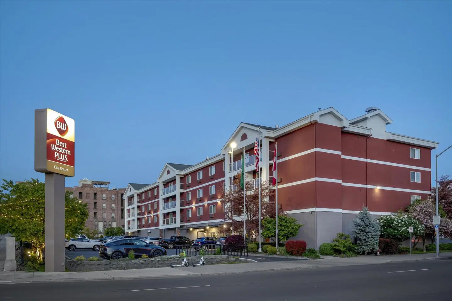 Best Western Plus City Center EXTERIOR