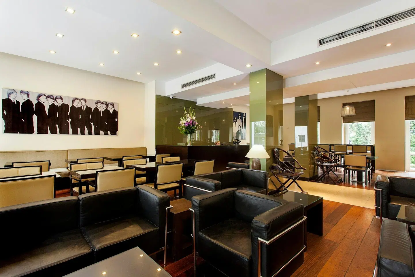 Quentin Design Bar