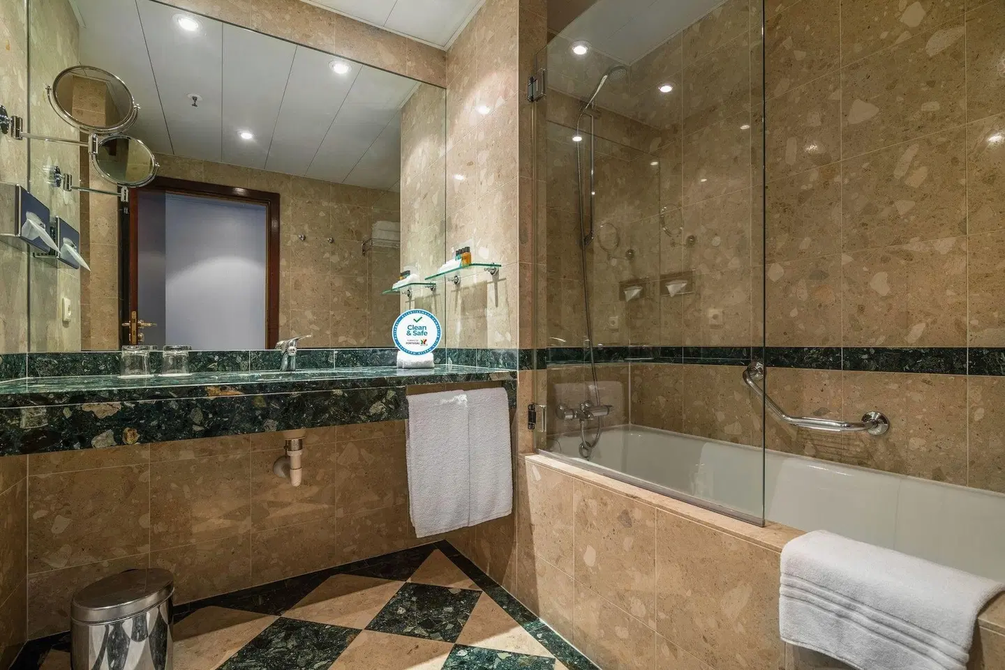Gaia Residence Badezimmer