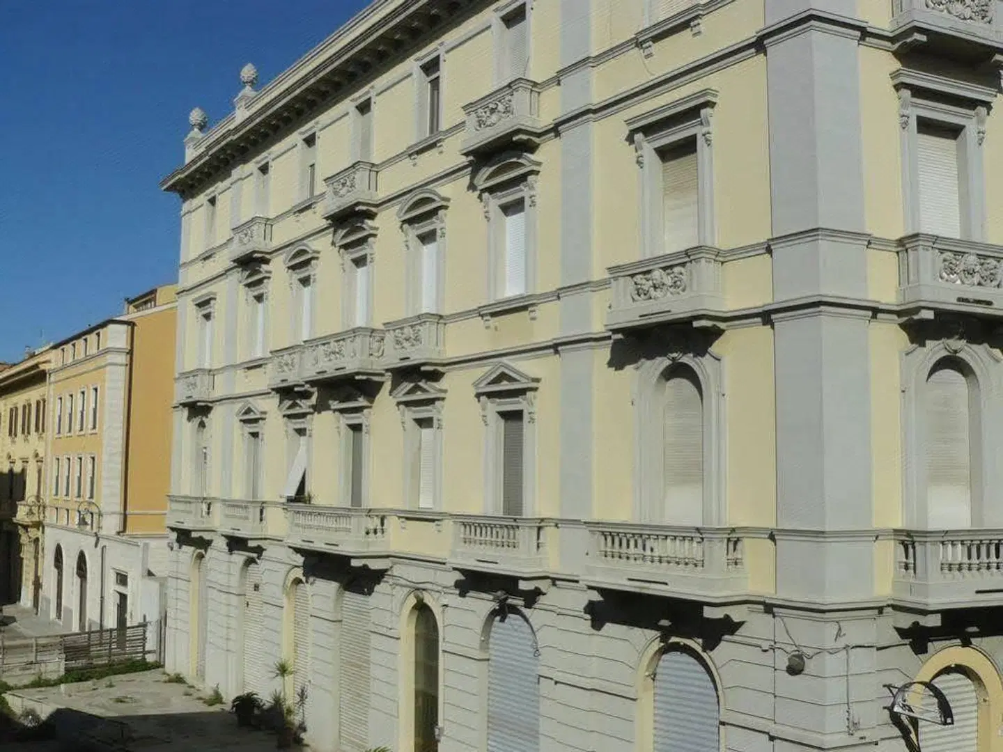 Cagliari Novecento EXTERIOR