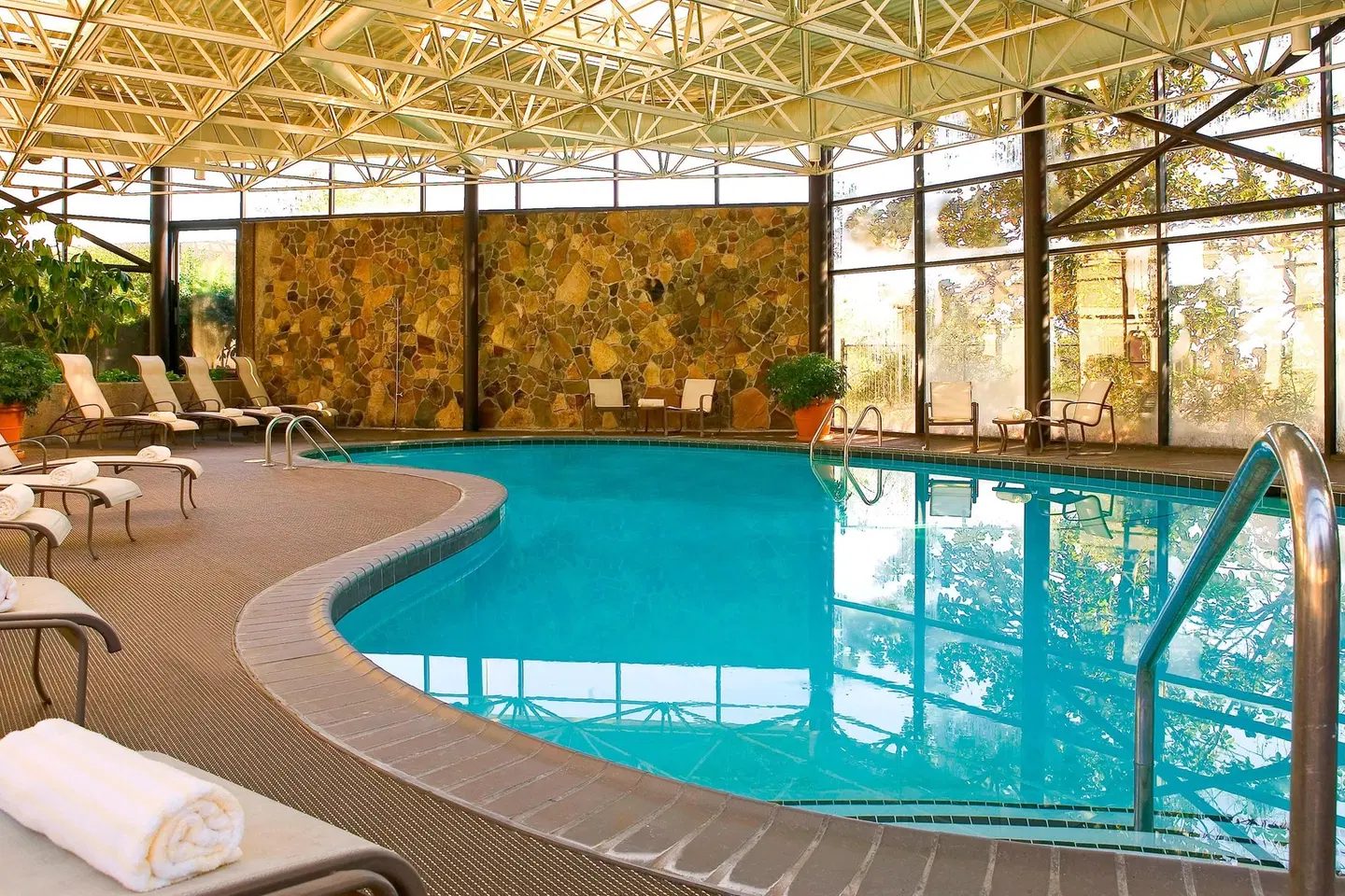 The Westin Atlanta Airport Hallenbad