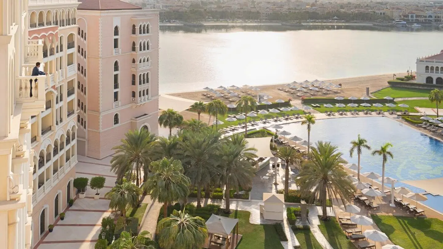 The Ritz-Carlton Abu Dhabi, Grand Canal EXTERIOR