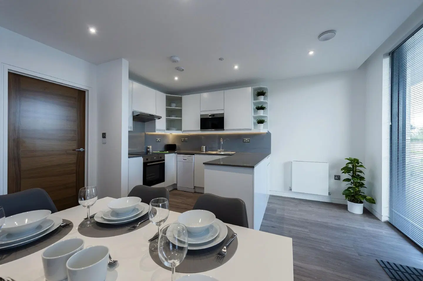 Apartrooms HEALTH_BEAUTY