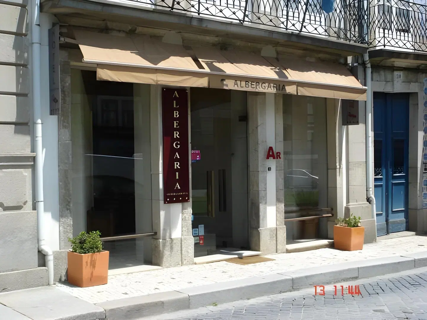 Senhora A Branca EXTERIOR