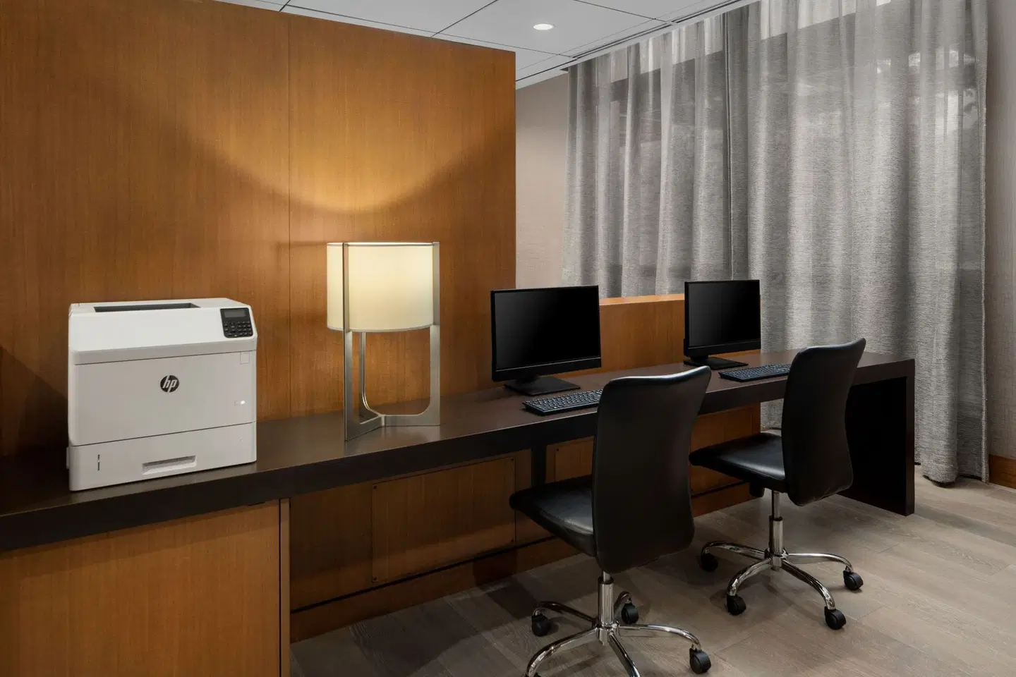 Courtyard by Marriott Seattle Bellevue/Downtown ROOM_EXAMPLE