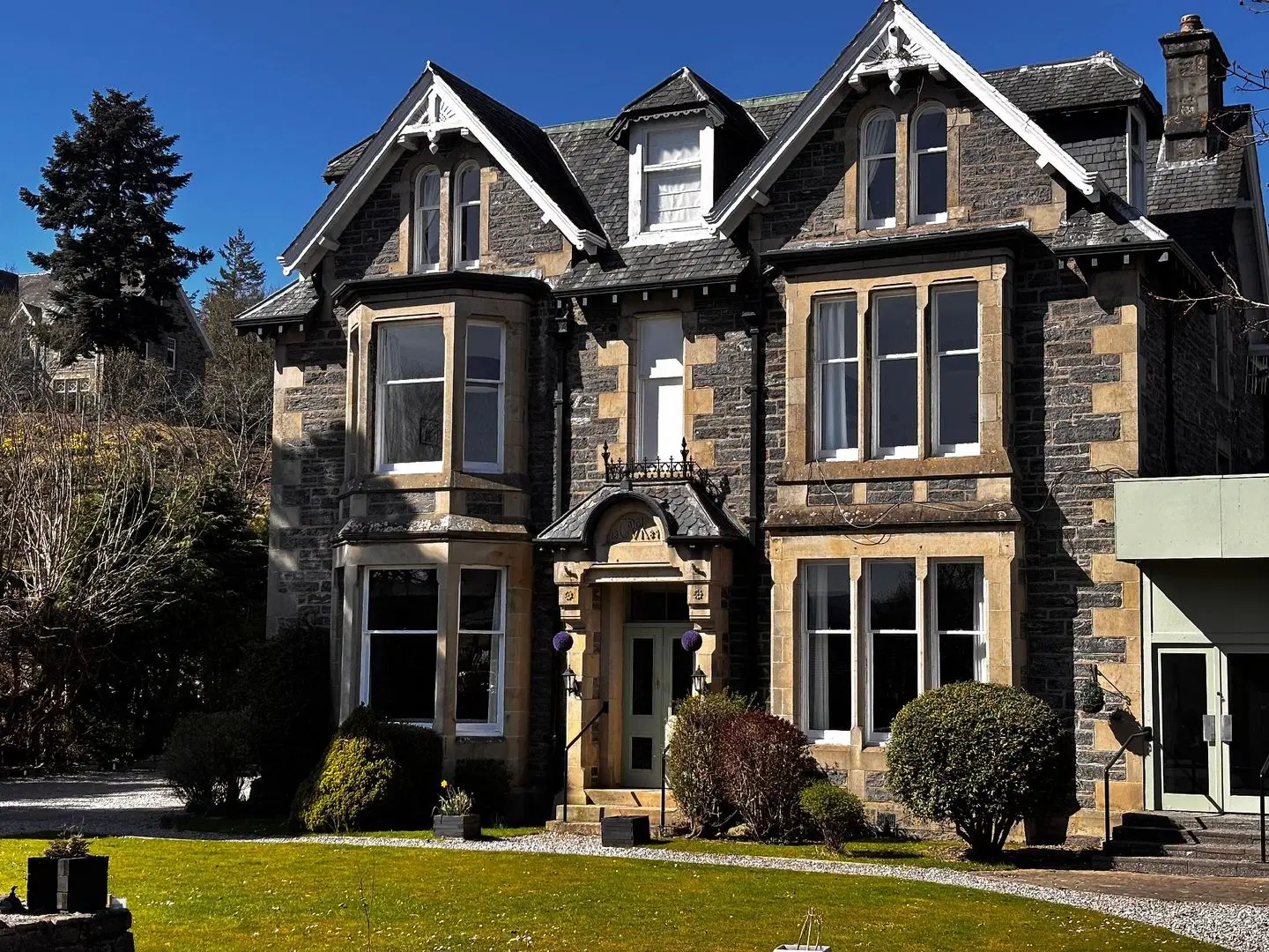 McInnes House Hotel EXTERIOR