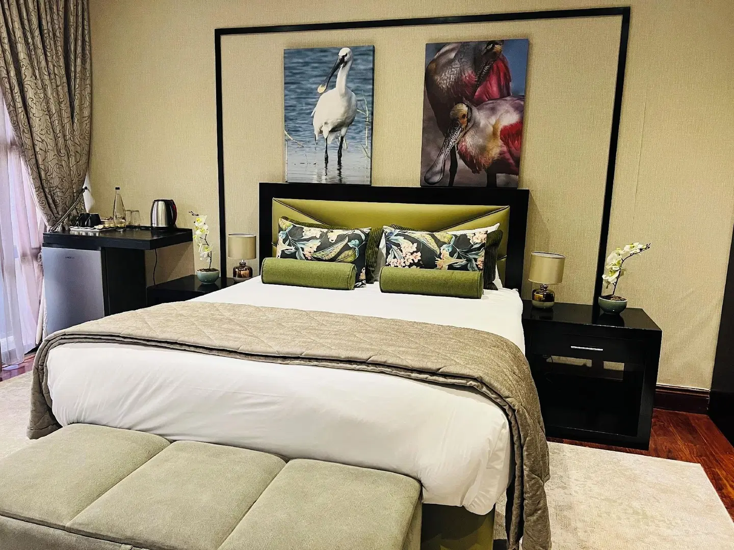 One O Eight Place ROOM_EXAMPLE