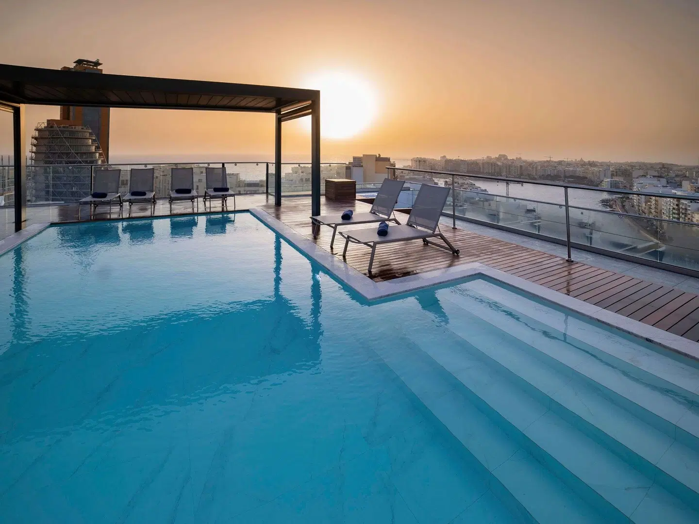 Mercure St. Julian's Malta Hallenbad