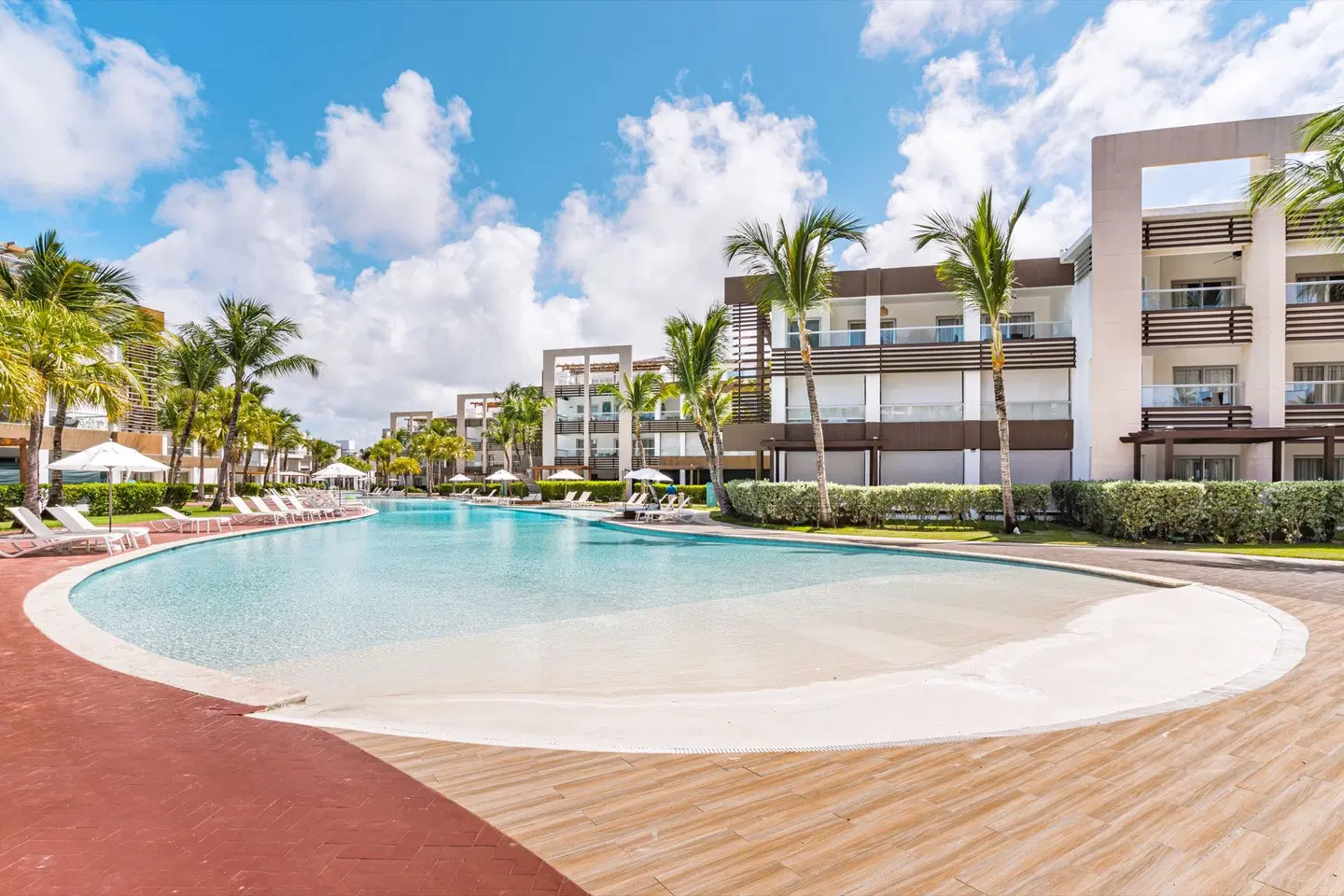 Bakour Punta Cana Suites OUTDOOR_POOL