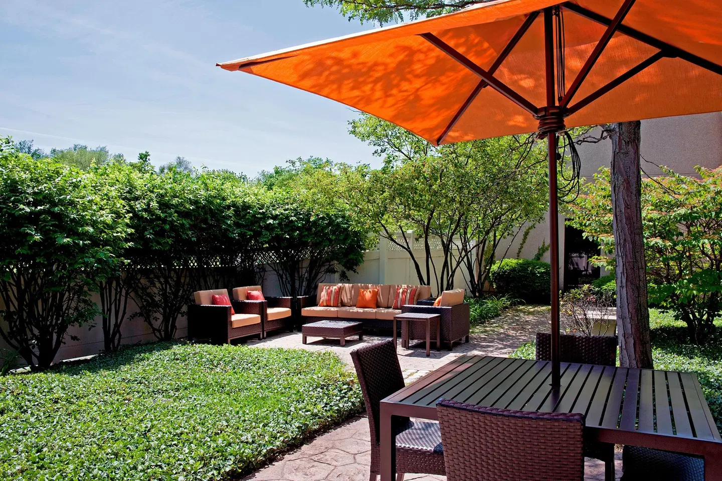 Courtyard by Marriott Chicago Elmhurst/Oakbrook Area Terrasse