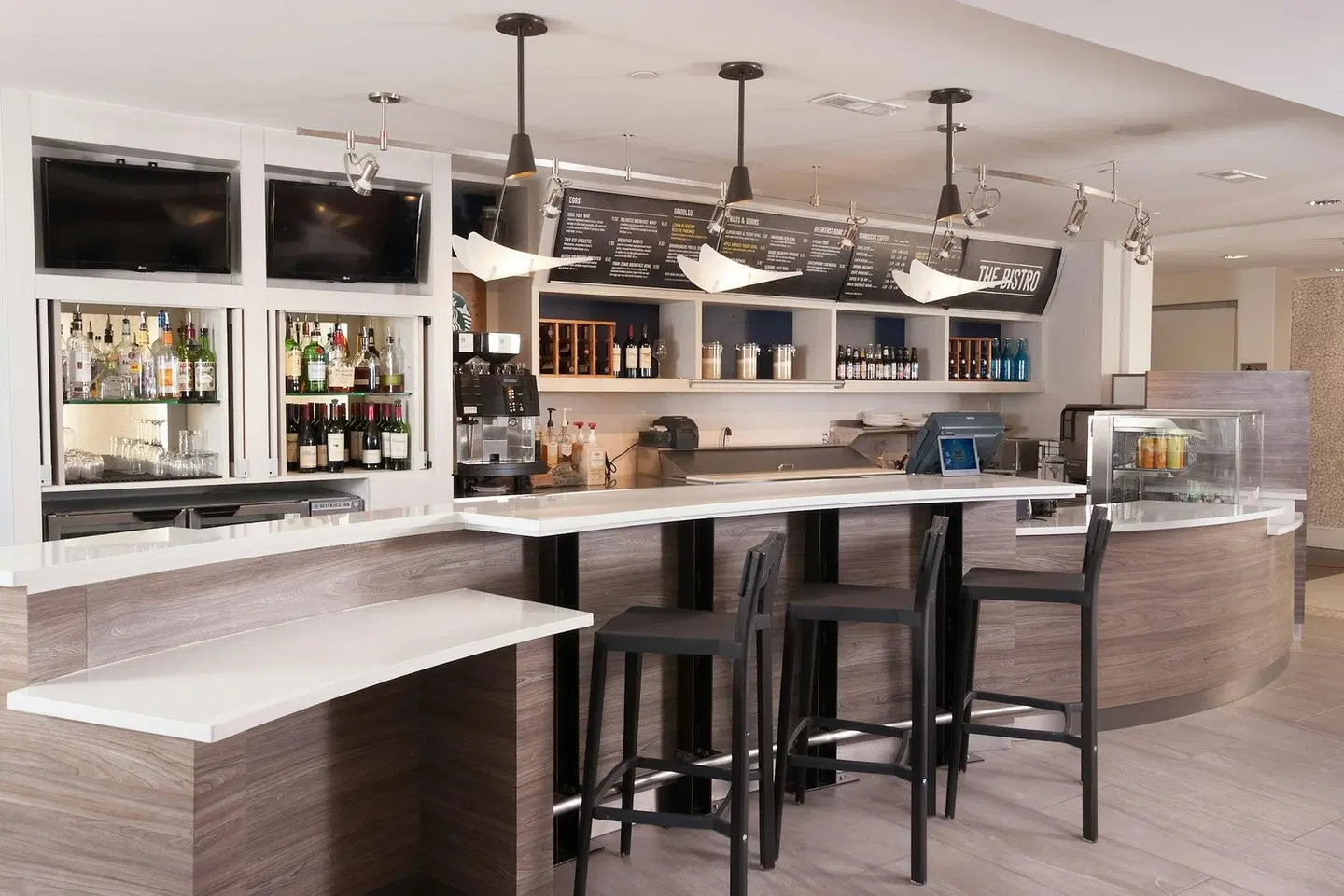 Courtyard by Marriott Charleston Waterfront Bar