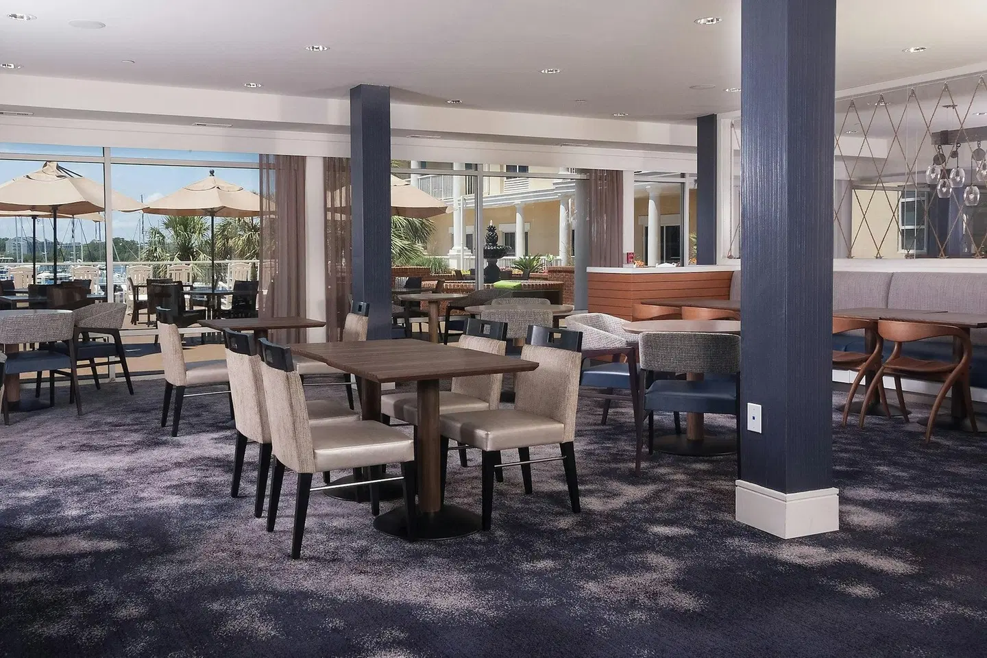 Courtyard by Marriott Charleston Waterfront Restaurant