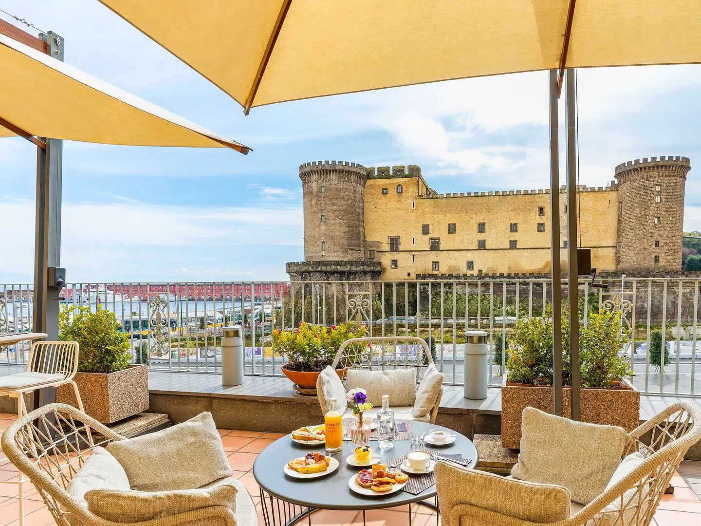 Mercure Napoli Centro Angioino TERRACE