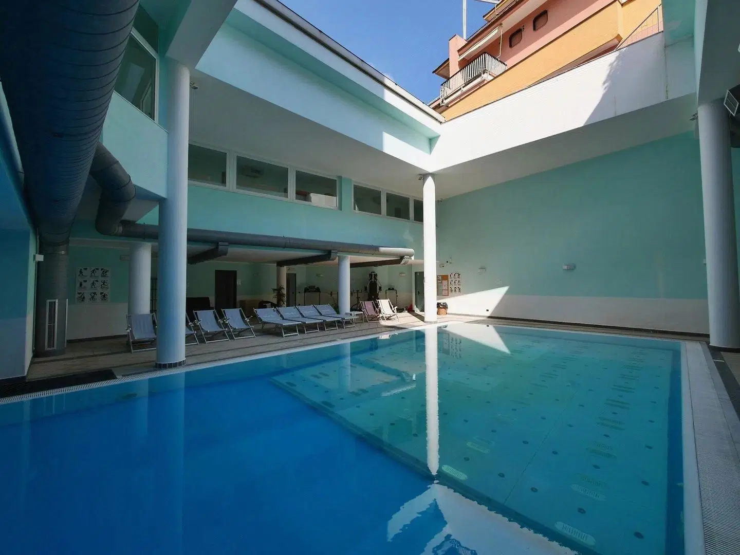 Hotel Residence Mondial OUTDOOR_POOL