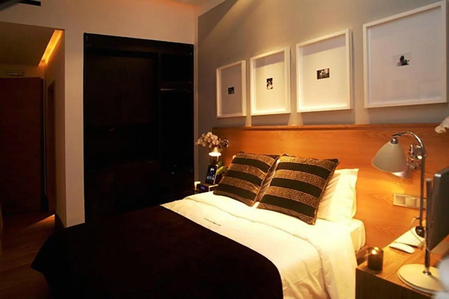 Browns Downtown Hotel ROOM_EXAMPLE