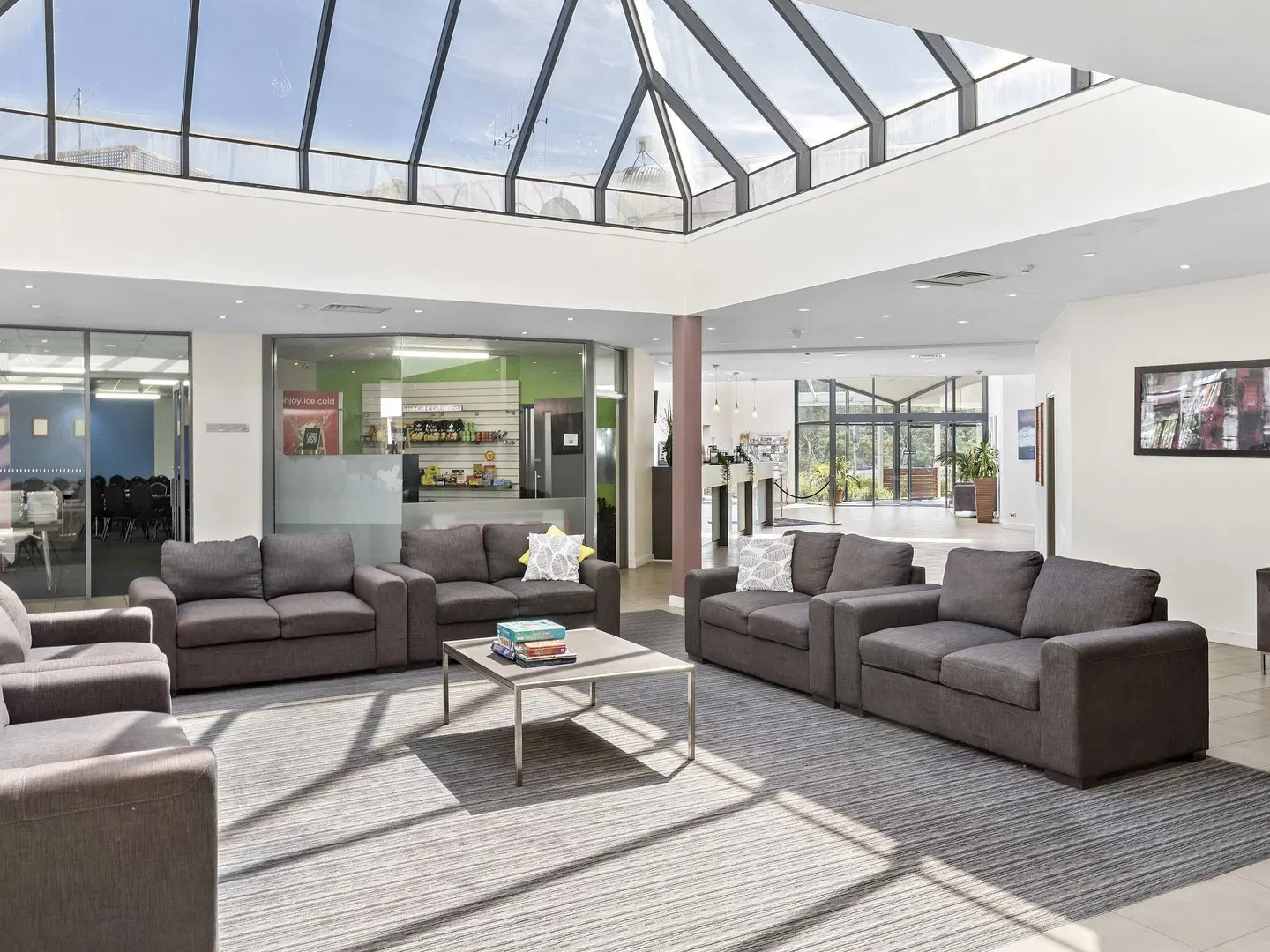 ibis Styles Canberra Eaglehawk LOUNGE_LOBBY