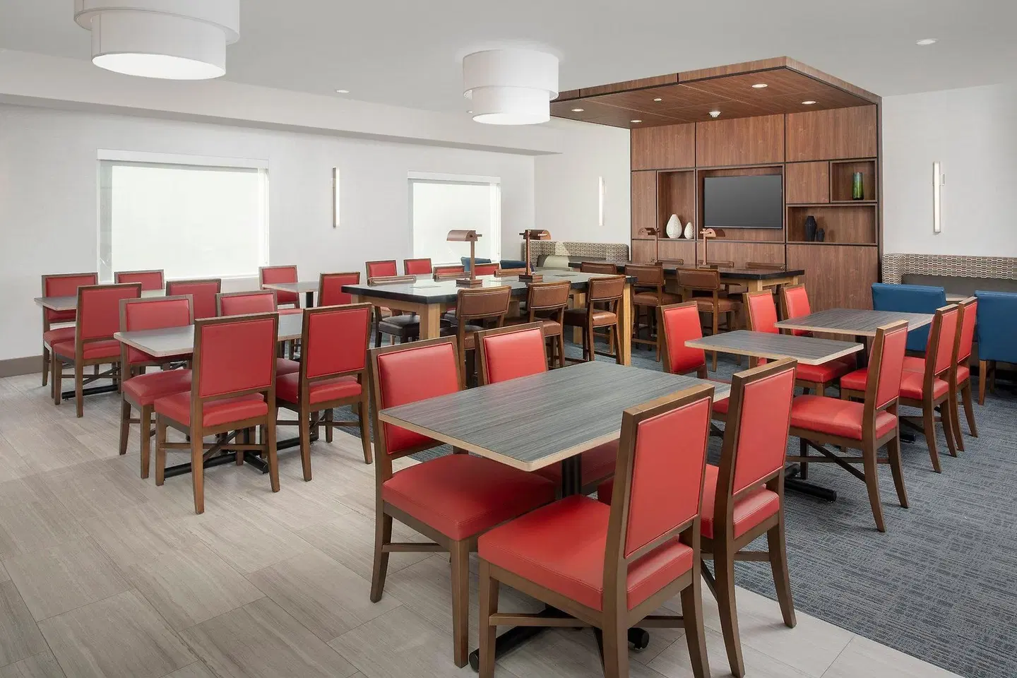 Holiday Inn Express & Suites Puyallup (Tacoma Area) by IHG Konferenz