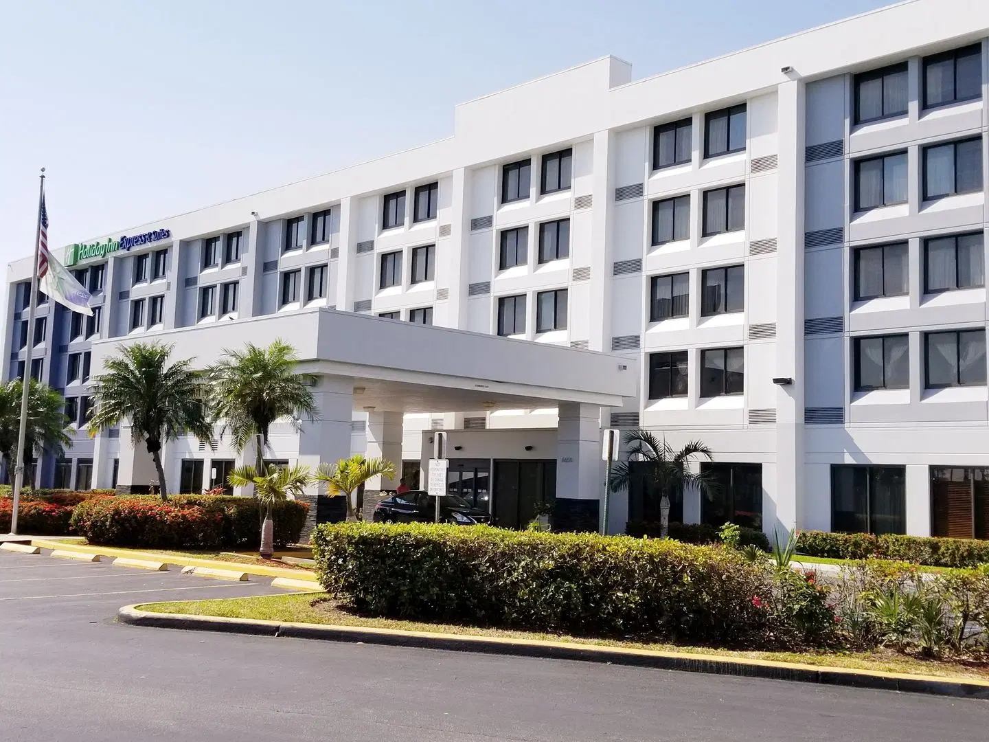 Holiday Inn Express & Suites Miami - Hialeah by IHG EXTERIOR