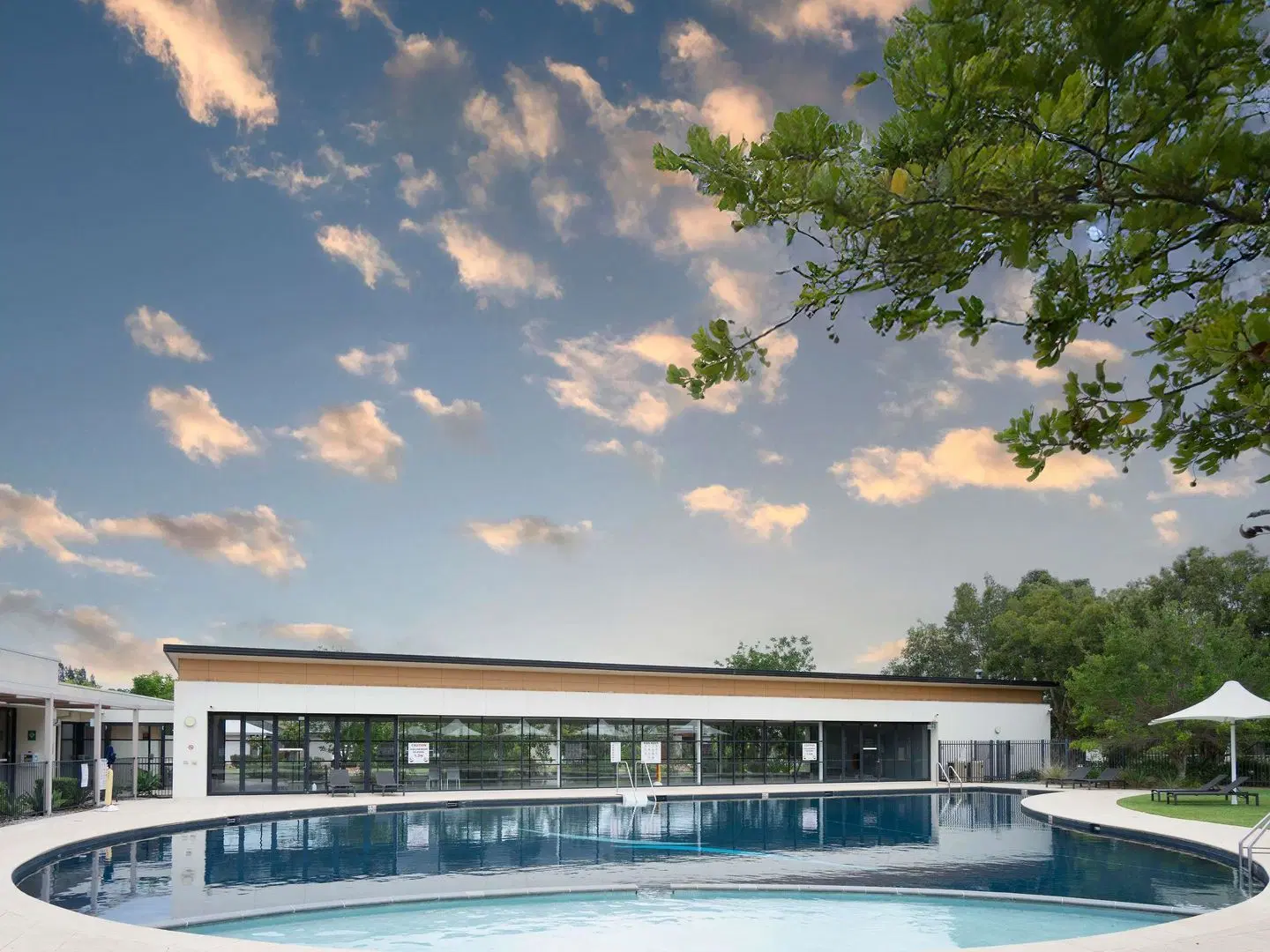 Mercure Kooindah Waters Central Coast OUTDOOR_POOL