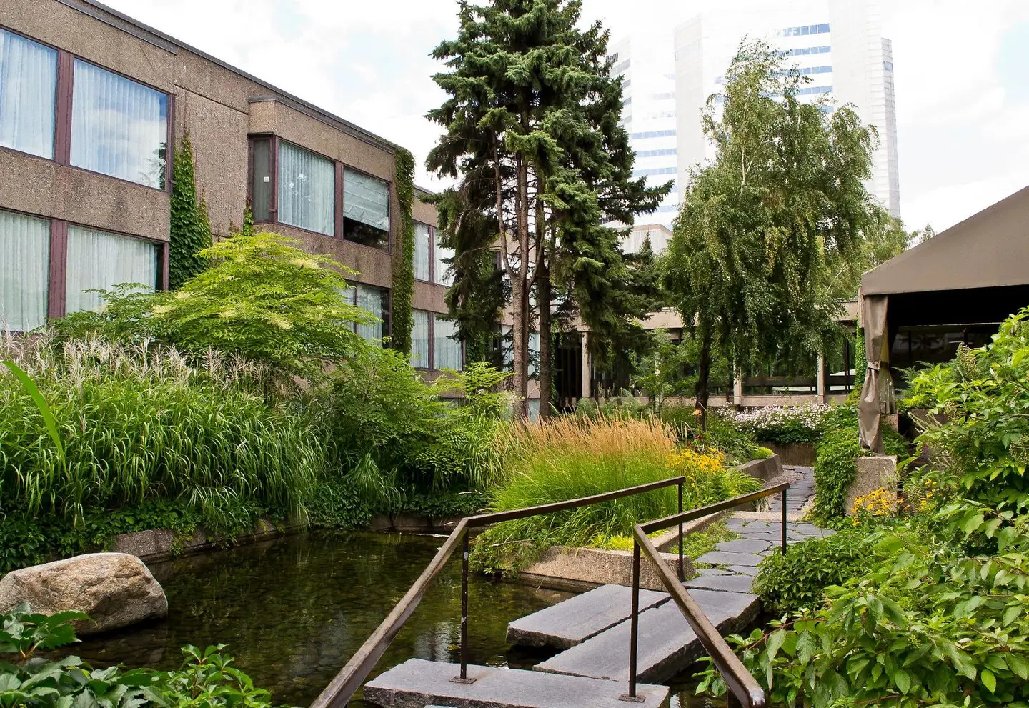 Bonaventure Montreal EXTERIOR