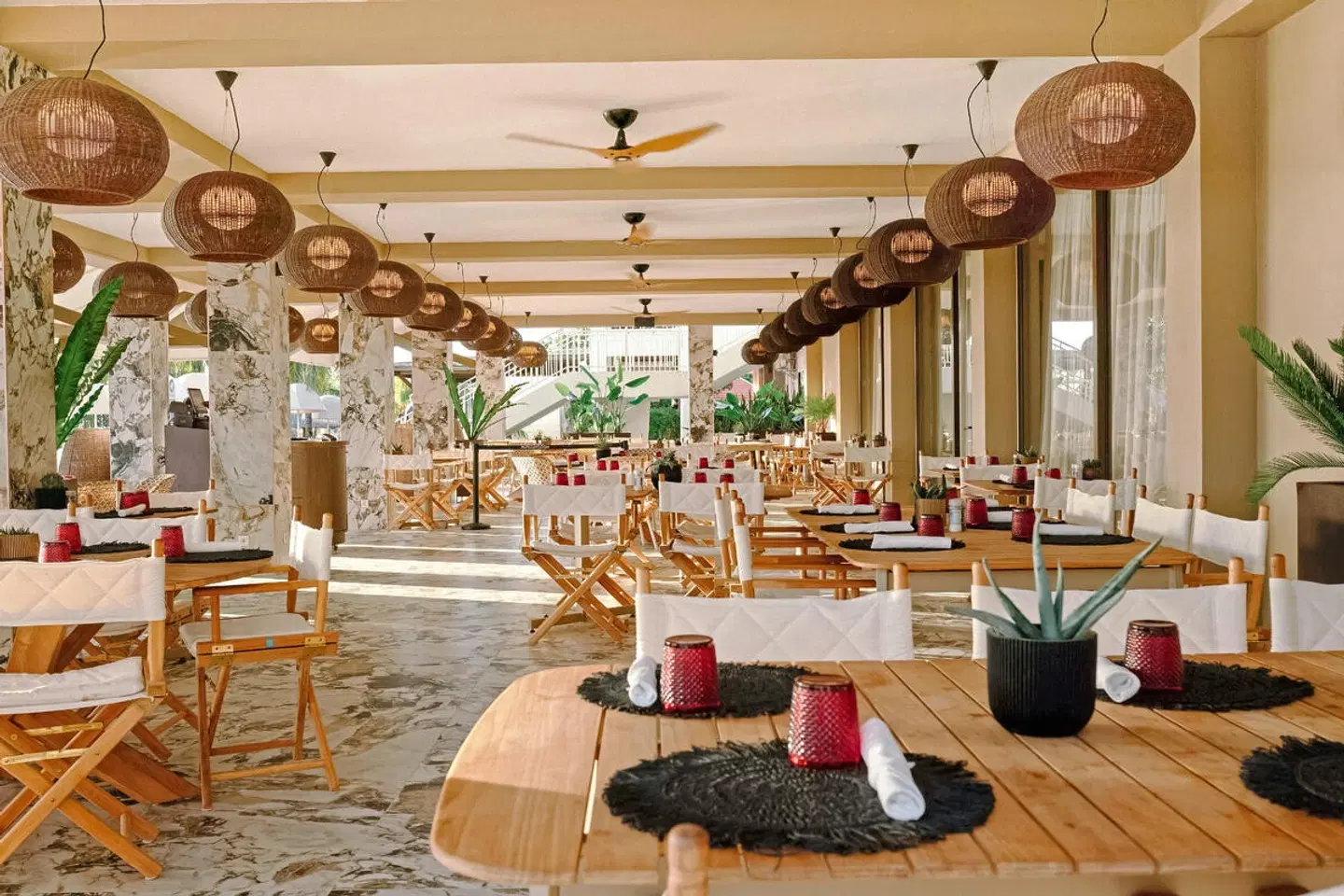 Papagayo Beach Resort Bar
