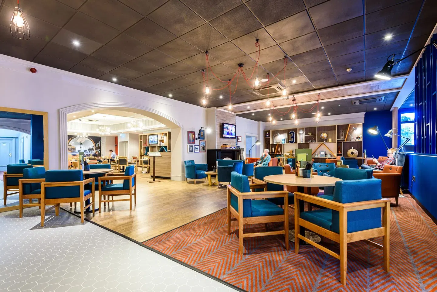 Holiday Inn Portsmouth Bar