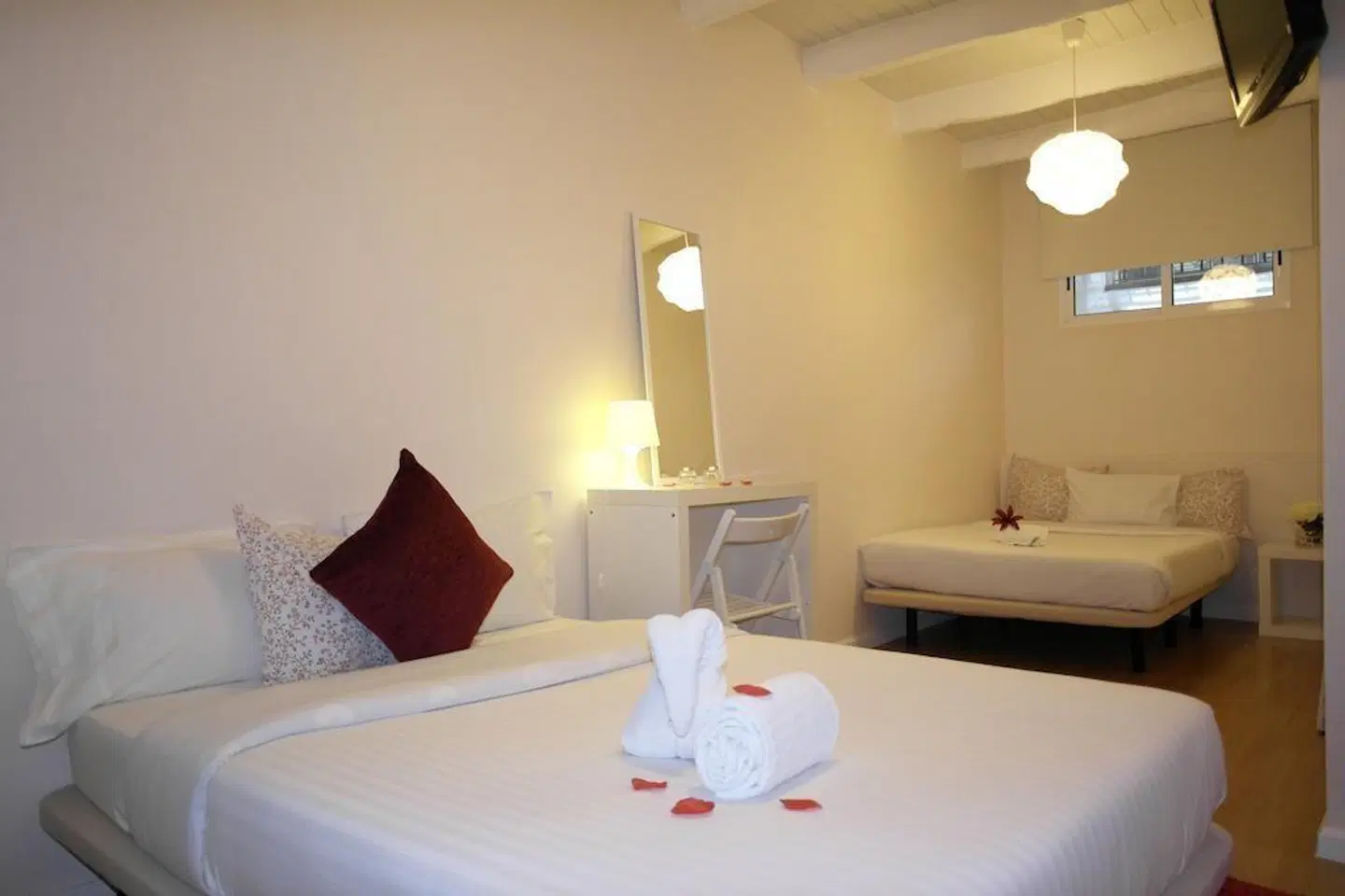 Pensao Central ROOM_EXAMPLE
