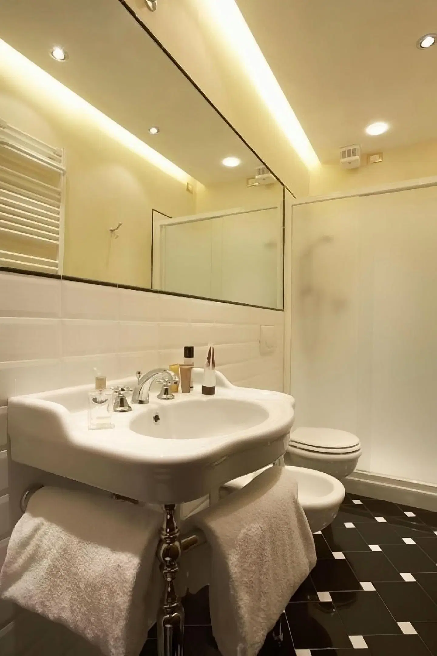 Dei Priori Boutique Hotel Badezimmer