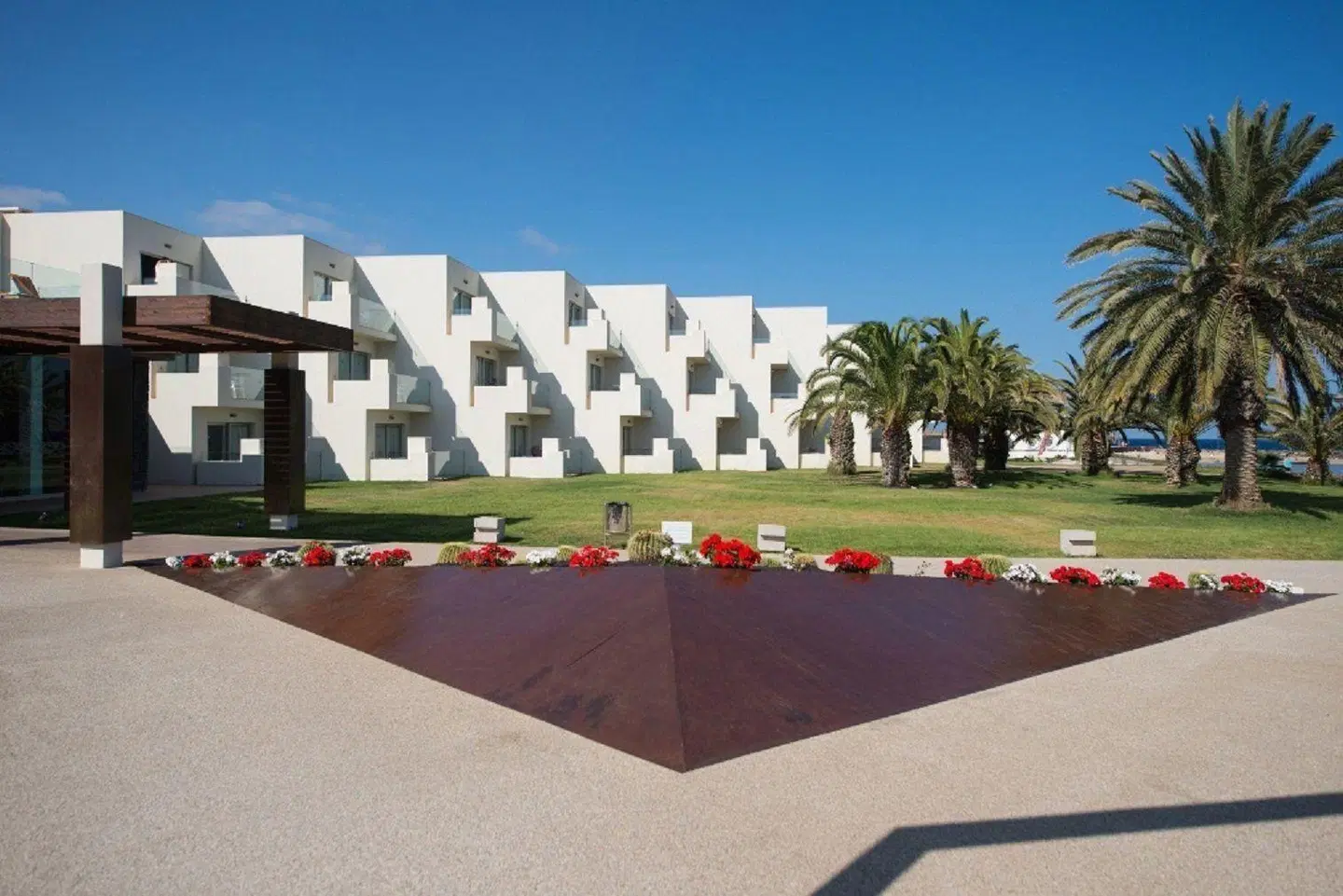 Sands Beach Resort SPORTS_AND_LEISURE