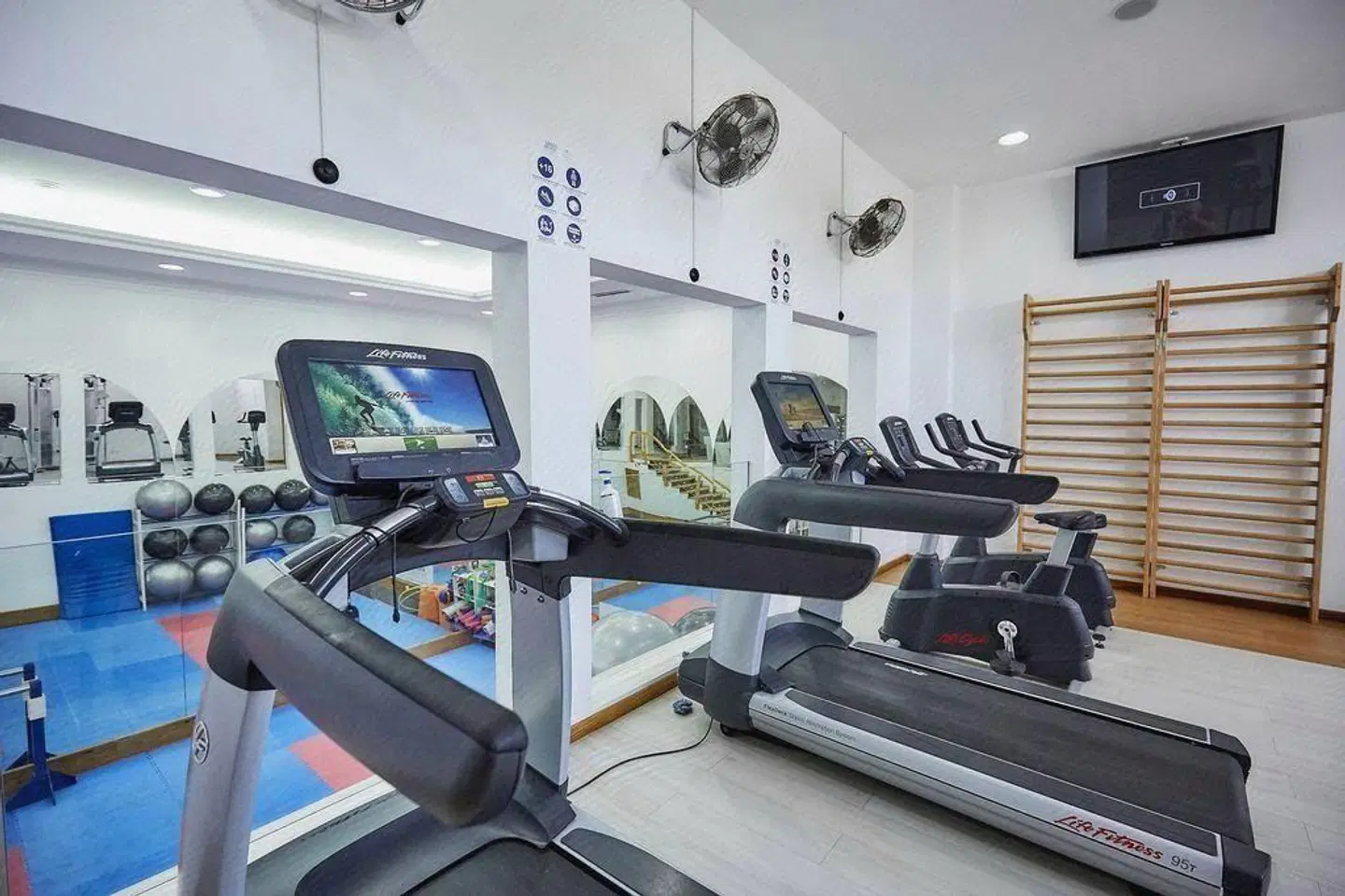 Sands Beach Resort SPORTS_AND_LEISURE