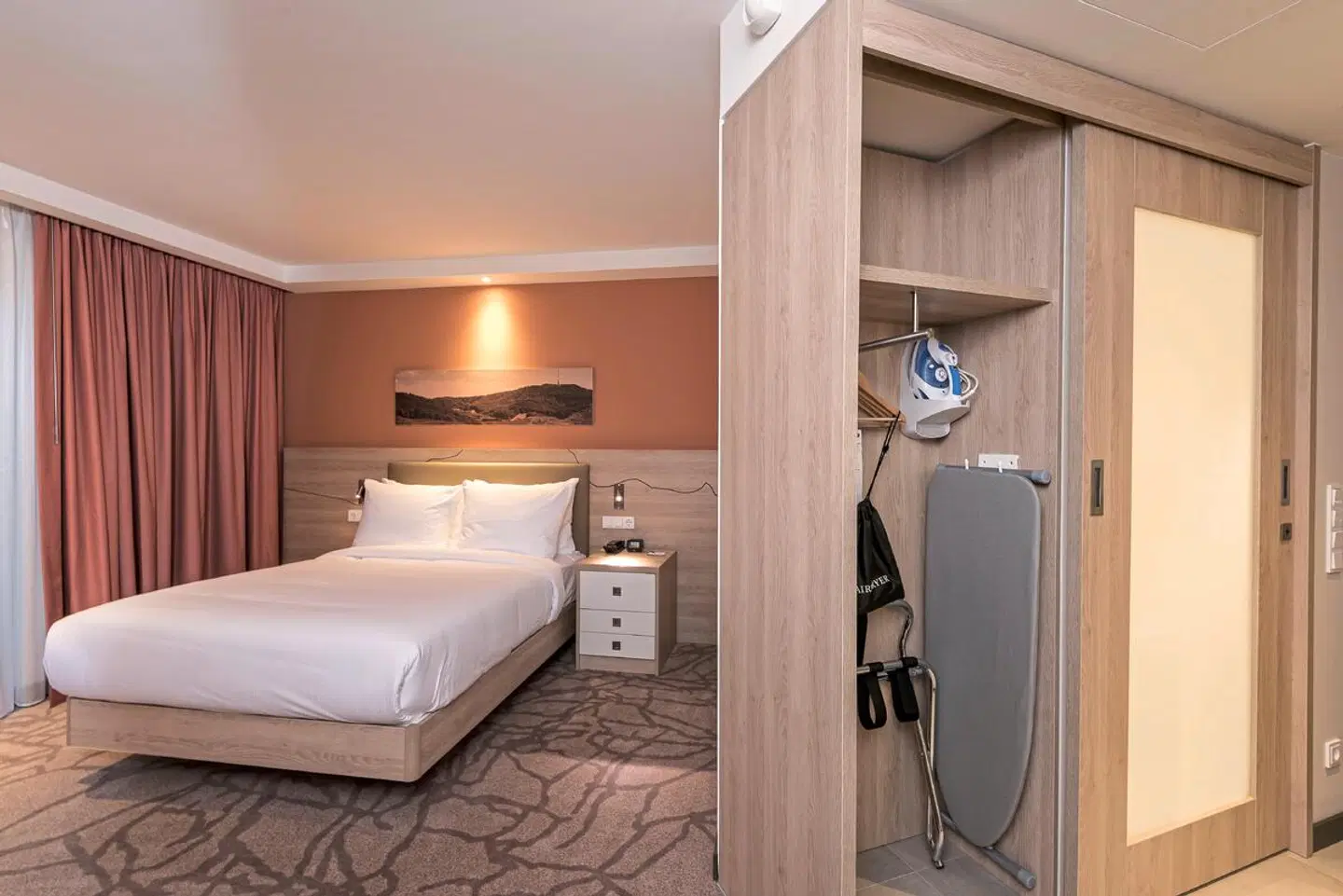 Hampton by Hilton Freiburg ROOM_EXAMPLE