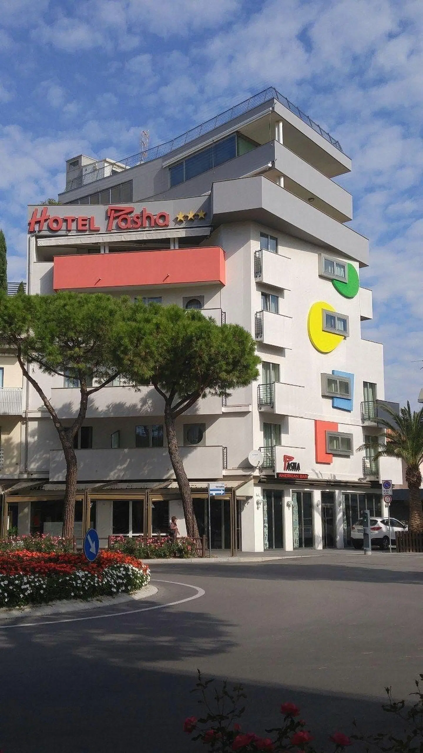 Pasha EXTERIOR