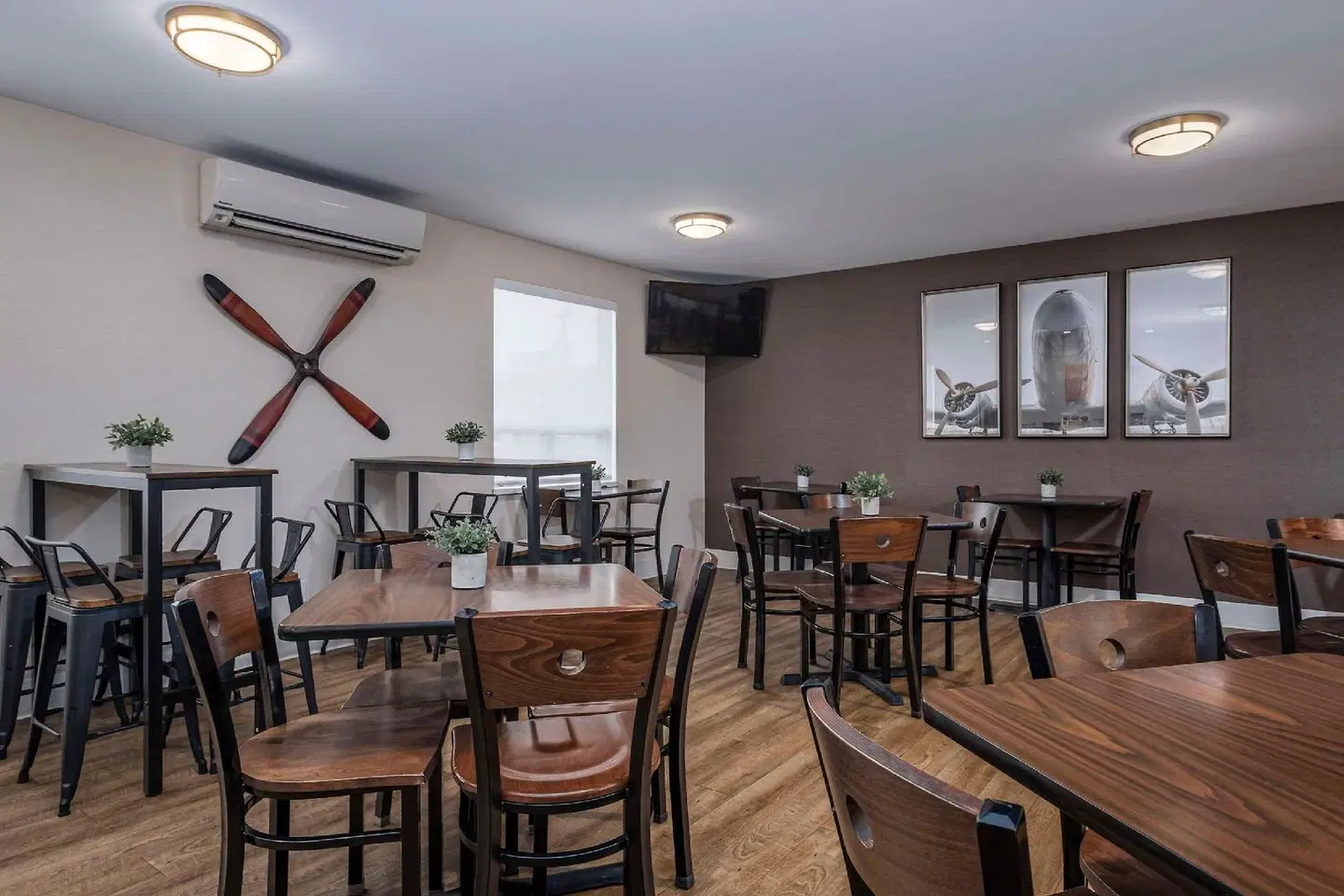 Comfort Inn Bar