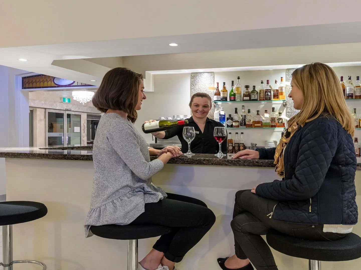 Mercure Wagga Wagga Bar