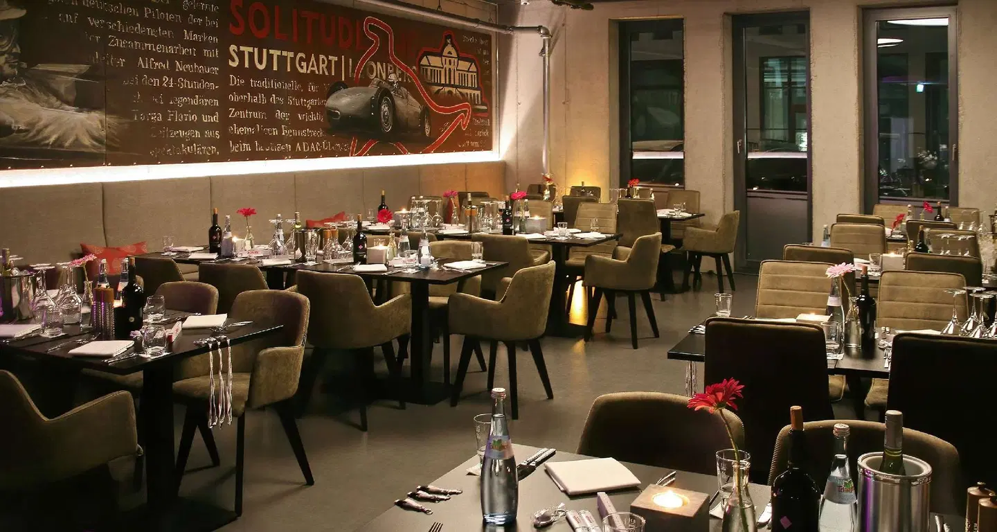 V8 Hotel Classic Motorworld Region Stuttgart Restaurant