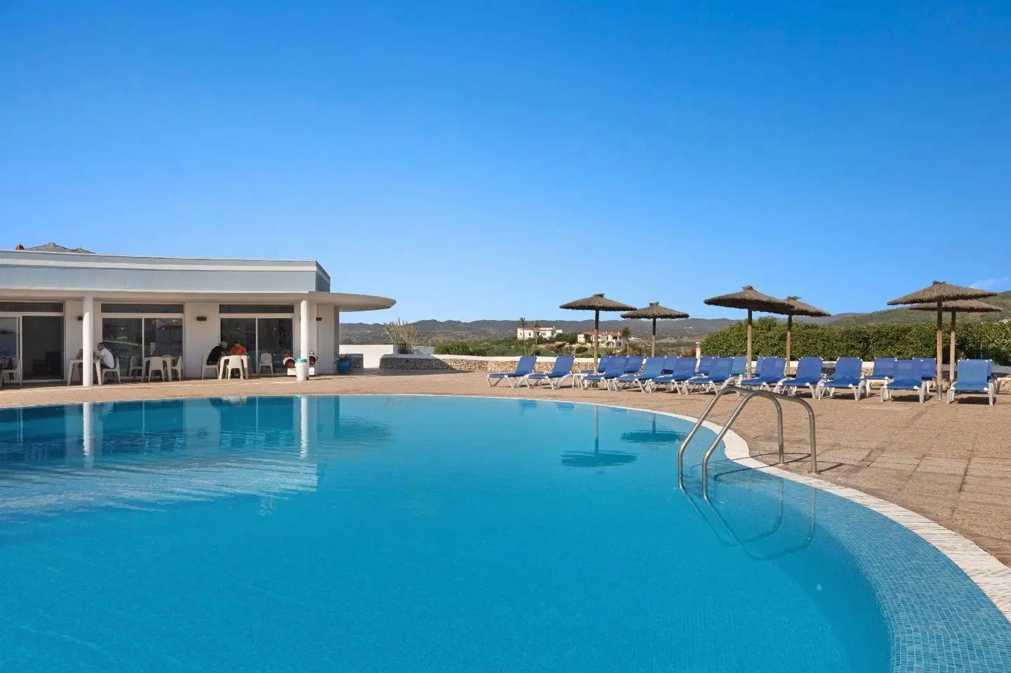TRH Tirant Playa OUTDOOR_POOL