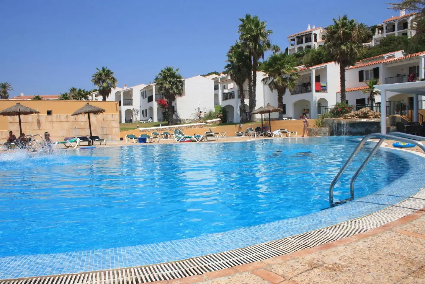 TRH Tirant Playa OUTDOOR_POOL