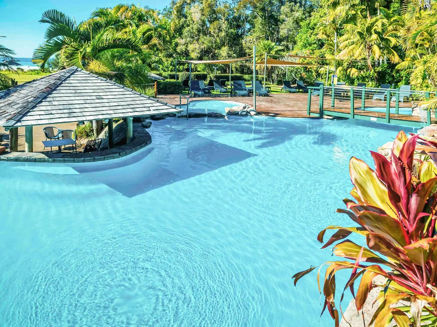 BreakFree Aanuka Beach Resort OUTDOOR_POOL