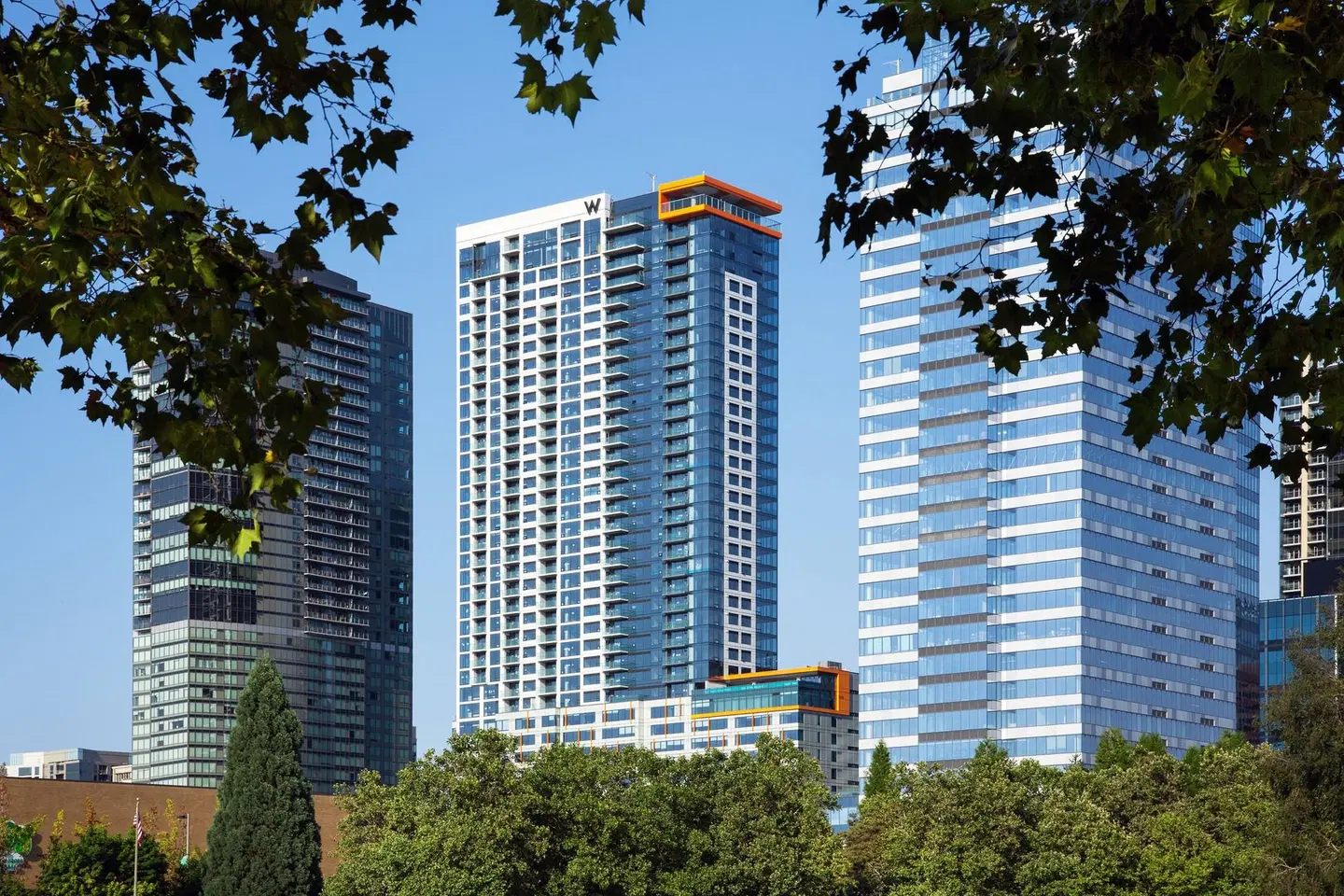 W Bellevue EXTERIOR
